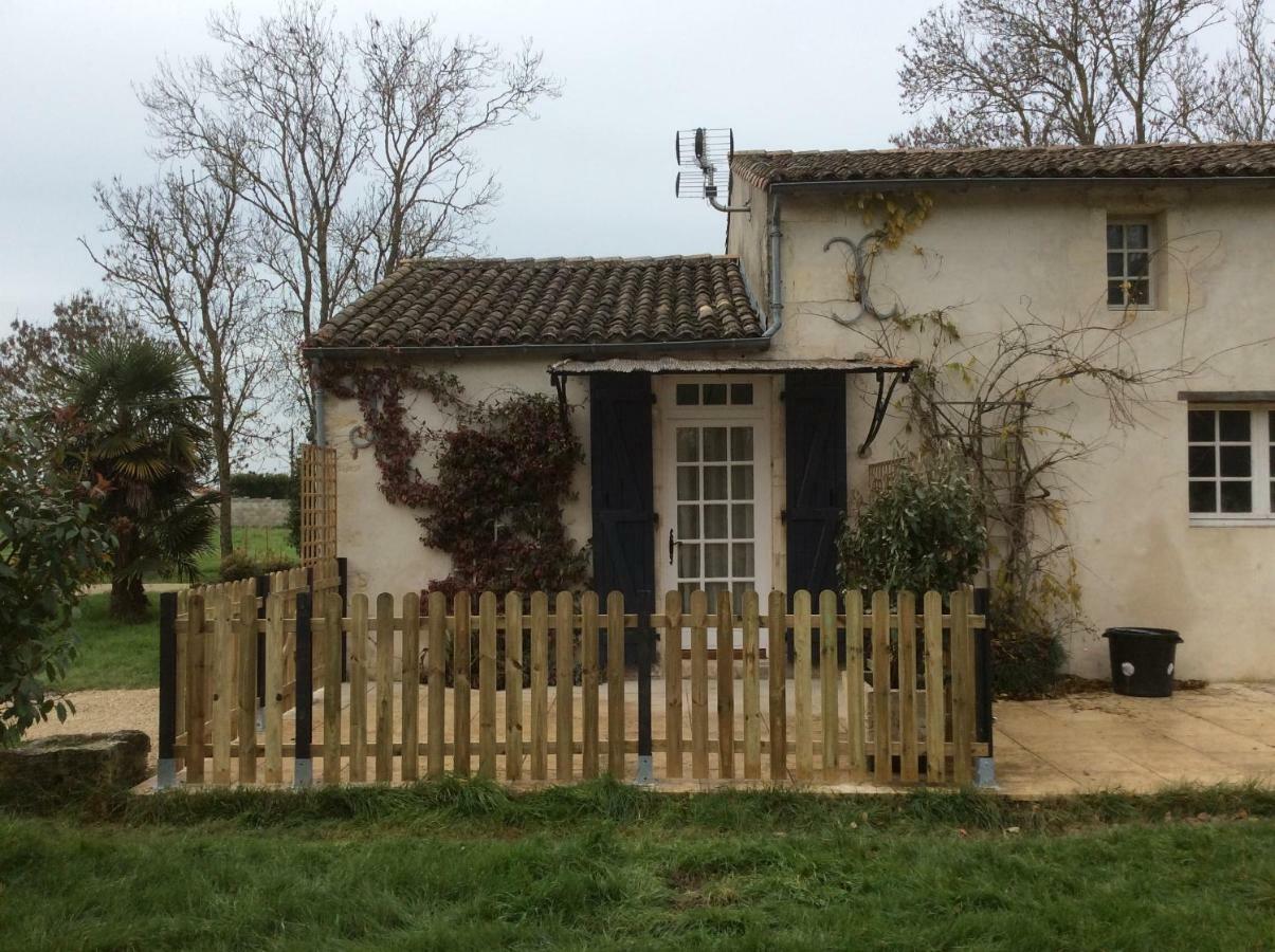 La Ferme De Fossillon Villa มาร็องส์ ภายนอก รูปภาพ