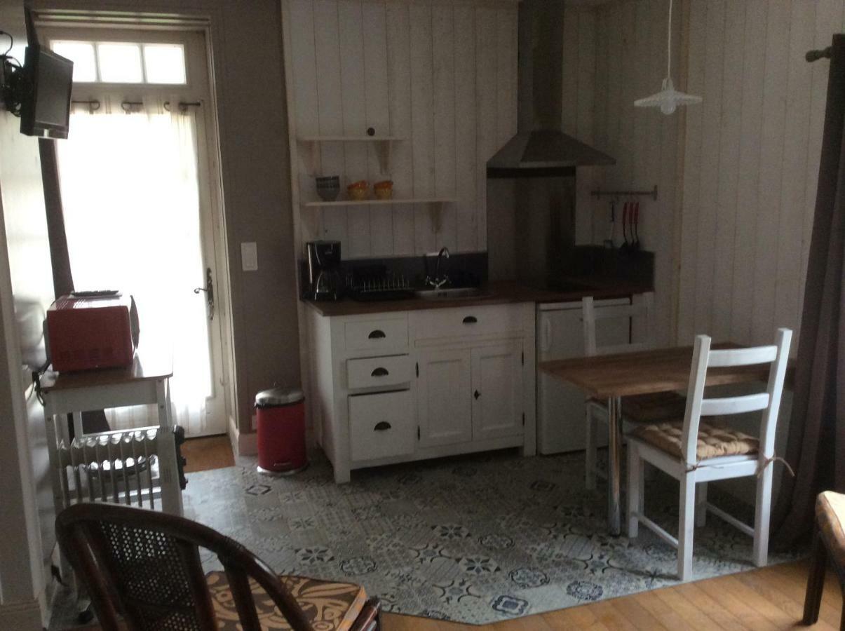 La Ferme De Fossillon Villa มาร็องส์ ภายนอก รูปภาพ